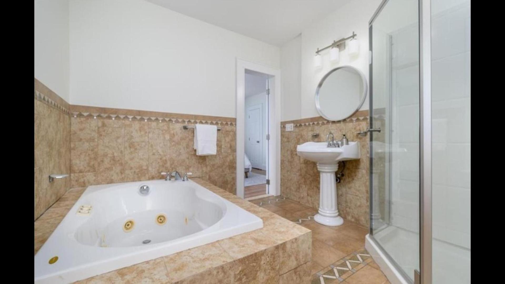 Black Rock Home - 4 Bed - Jacuzzi Bath - Beach Bridgeport Exterior foto